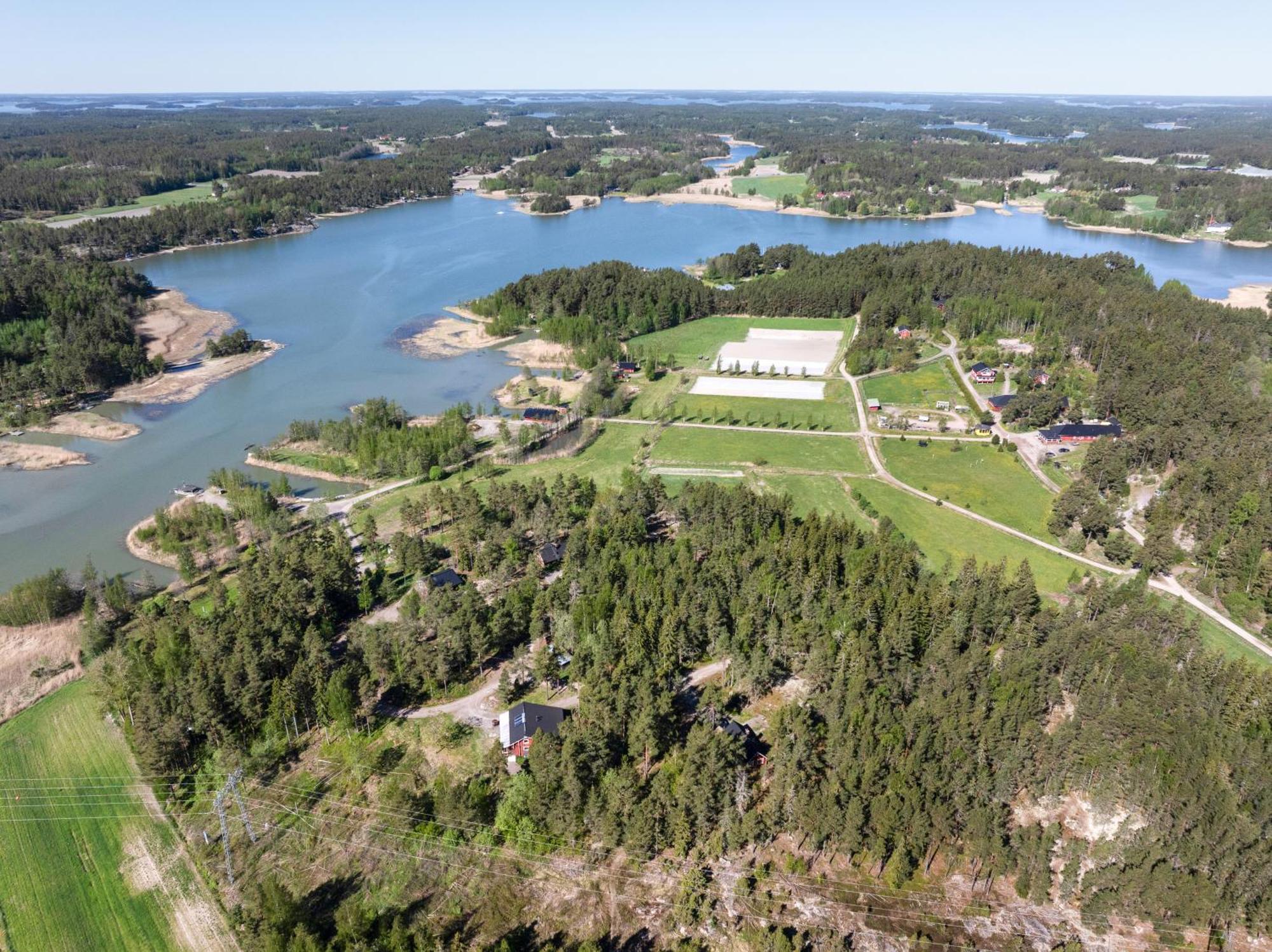 Villa Lomahyppaeys Naantali Esterno foto