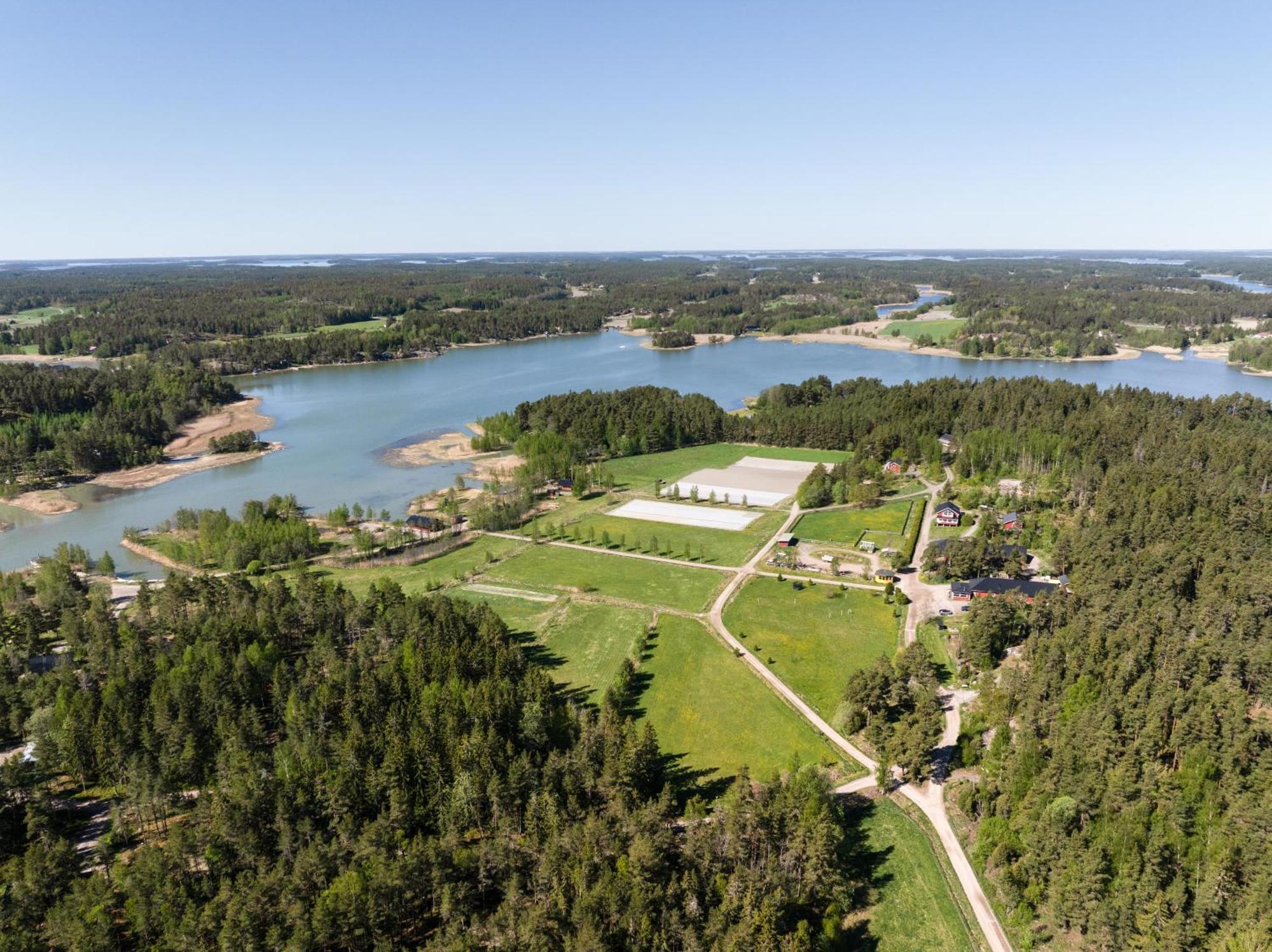 Villa Lomahyppaeys Naantali Esterno foto